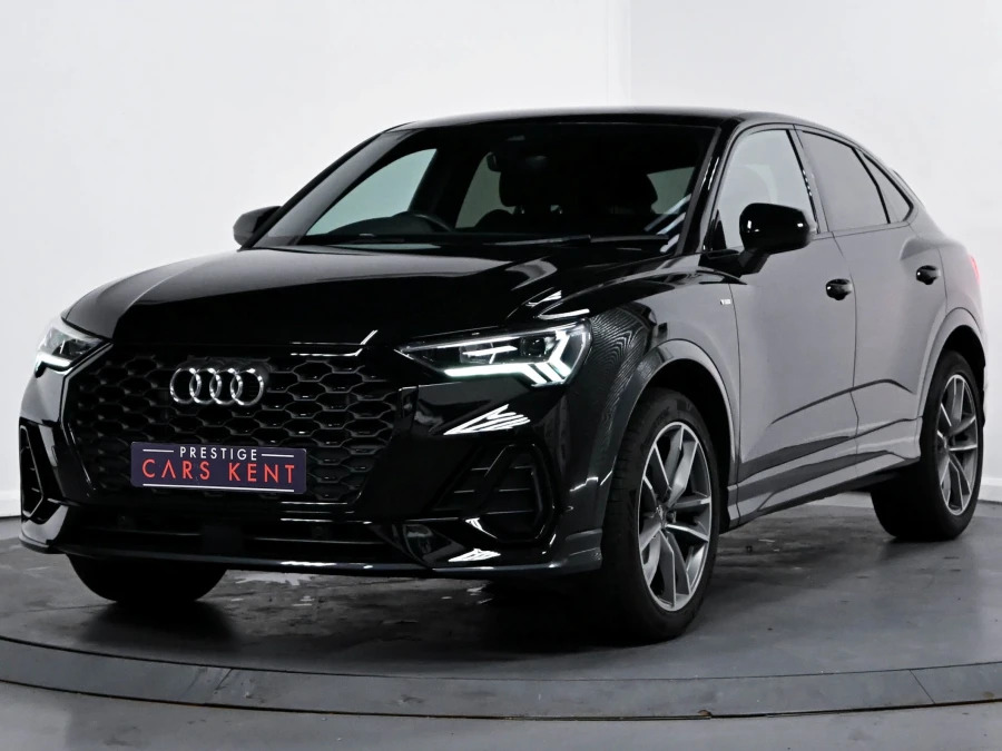 Audi Q3 1.5 Tfsi Cod 35 Black Edition Sportback YC23UAA Black #5