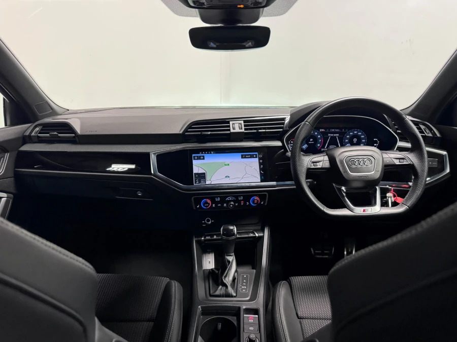 Audi Q3 1.5 Tfsi Cod 35 Black Edition Sportback YC23UAB Black #2