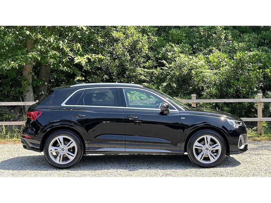 Audi Q3 Tfsi Cod S Line Black #3