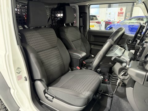 Suzuki Jimny Allgrip White #2