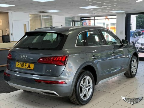 Audi Q5 2.0 Tdi Se FT18EJL Grey #3