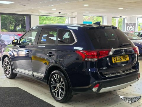 Mitsubishi Outlander 2.2 Di-d 4 Blue #4