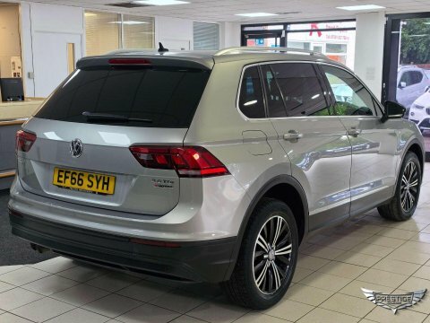 Volkswagen Tiguan 2.0 Tdi Bluemotion Silver #3