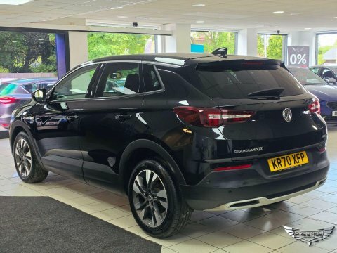 Vauxhall Grandland X 1.5 Turbo D Black #4