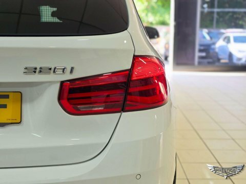BMW 3 Series 2.0 320I Sport White #6