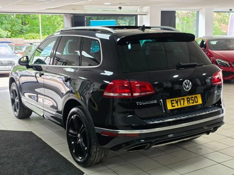 Volkswagen Touareg 3.0 Tdi V6 Black #3