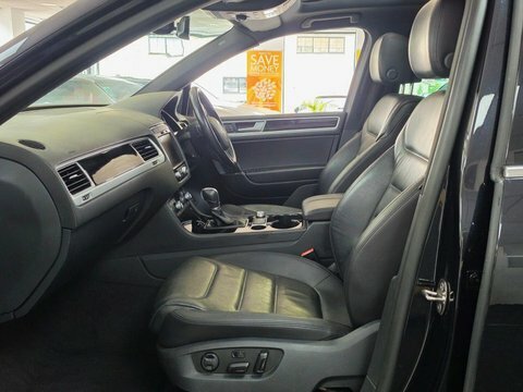 Volkswagen Touareg 3.0 Tdi V6 Black #6