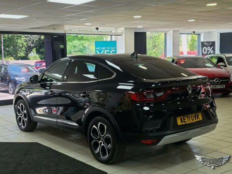 Renault Arkana 1.6 E-tech S Black #4