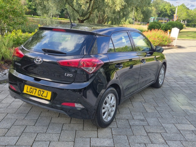 Hyundai I20 1.2 Se Hatchback LG17OZJ Black #3