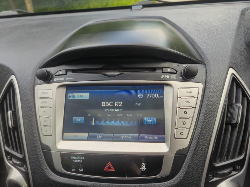 Hyundai Ix35 Crdi Style White #24