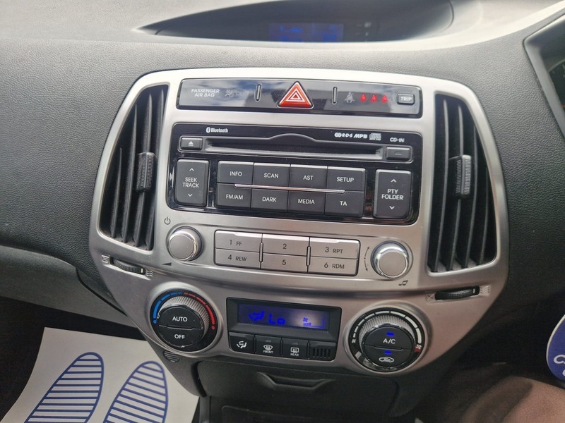 Hyundai I20 1.2 Classic Hatchback White #16