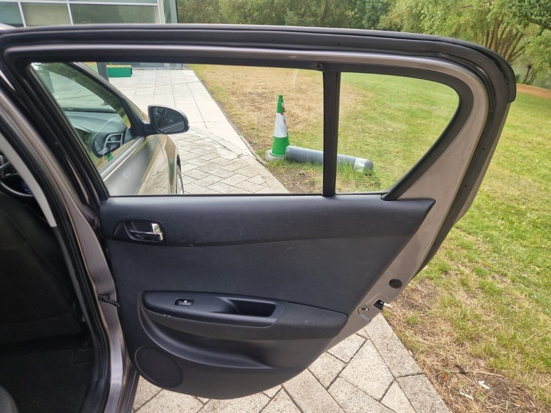 Hyundai I20 1.2 Classic Hatchback White #23