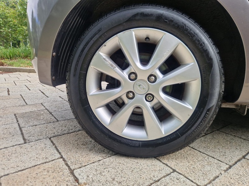 Hyundai I20 1.2 Classic Hatchback White #30