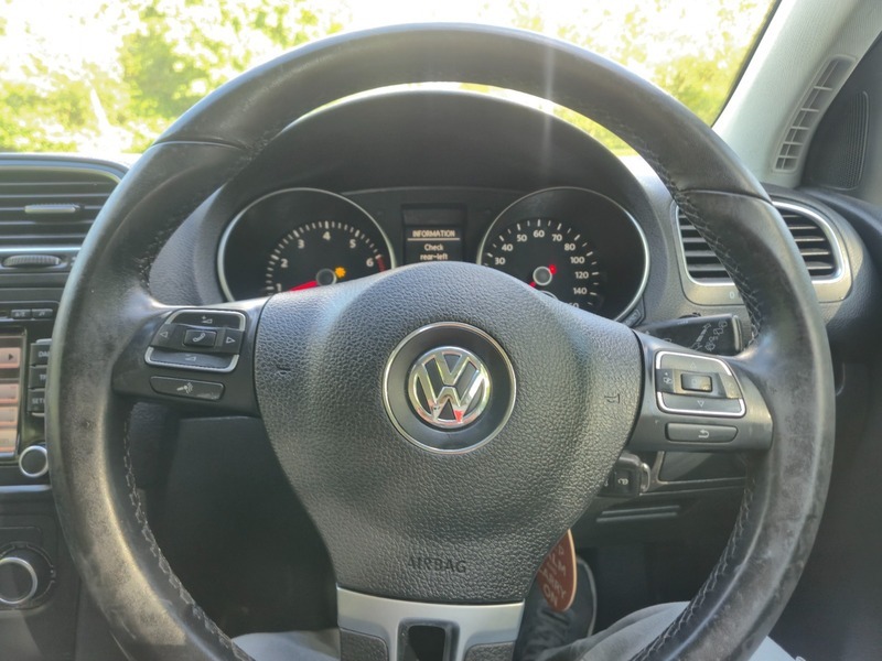 Volkswagen Golf 2.0 Tsi Gti #18