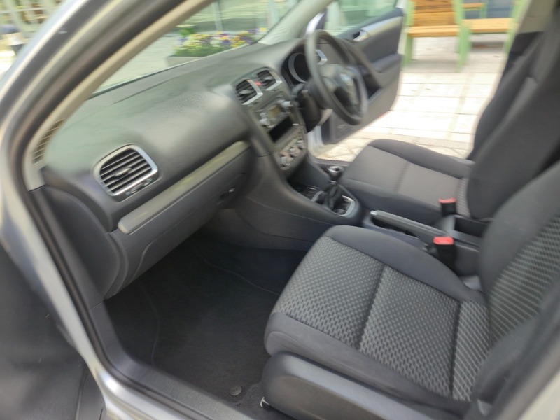 Volkswagen Golf 1.6 Tdi Red #13
