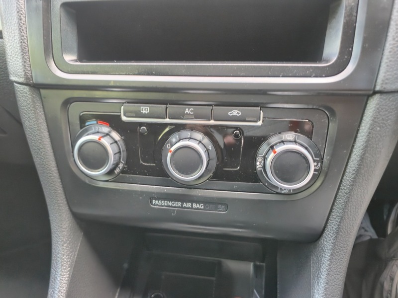 Volkswagen Golf 1.6 Tdi Red #18