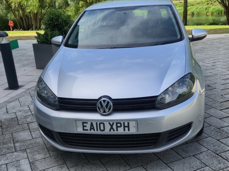 Volkswagen Golf 1.6 Tdi Red #10