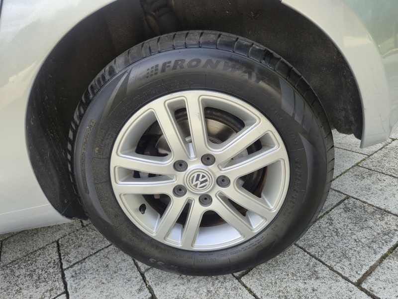 Volkswagen Golf 1.6 Tdi Red #31