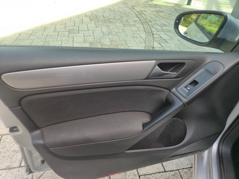 Volkswagen Golf 1.6 Tdi Red #24