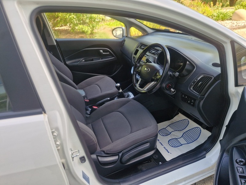 Kia RIO Hatchback 1.4 Crdi Ecodynamics 2 Euro 6 Ss White #12