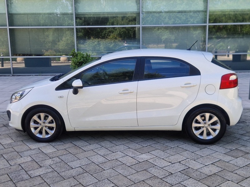 Kia RIO 1.25 Vr7 Hatchback White #5