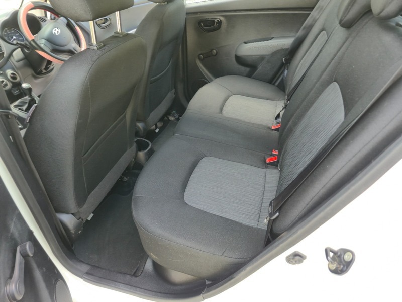 Hyundai I10 1.2L Se White #15
