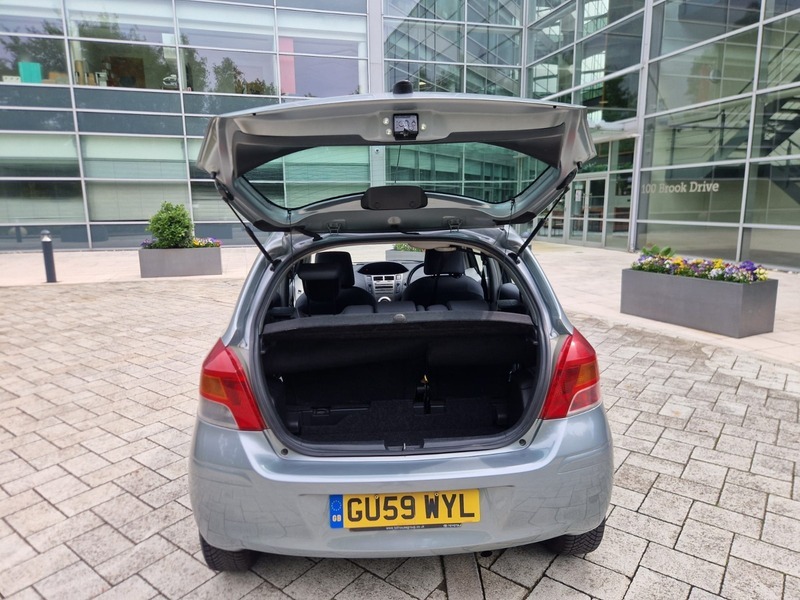 Toyota Yaris  Silver #19