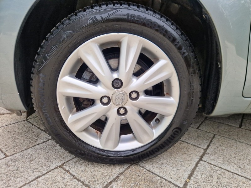 Toyota Yaris  Silver #24