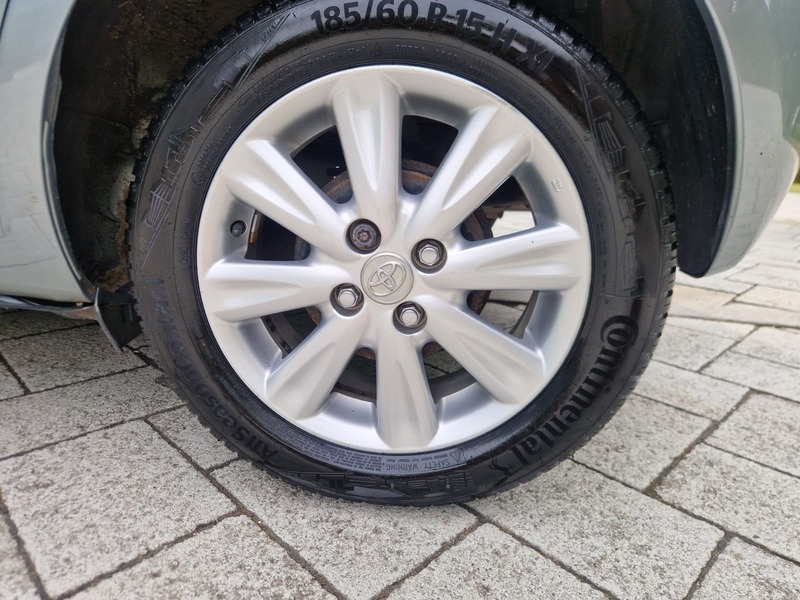 Toyota Yaris  Silver #23