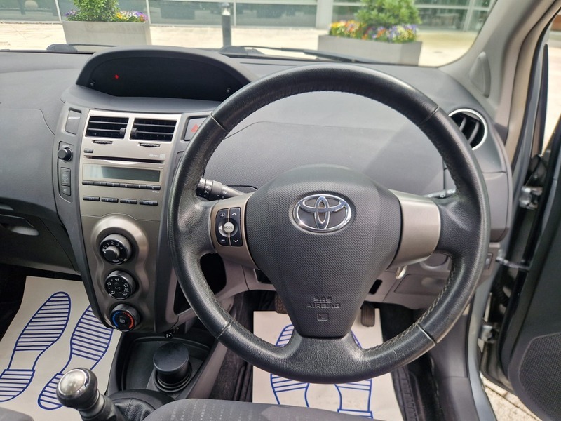 Toyota Yaris  Silver #10