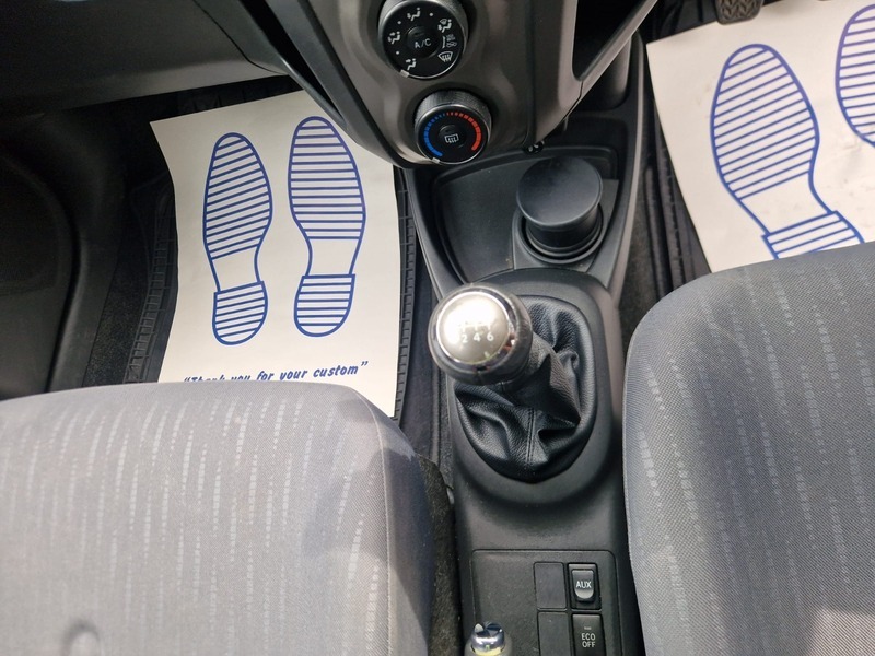 Toyota Yaris  Silver #16