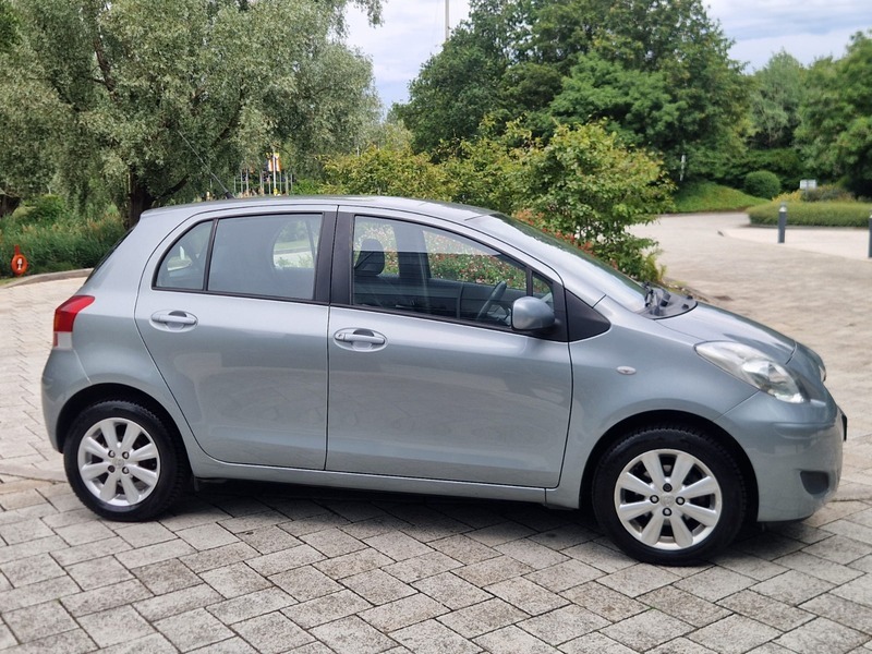 Toyota Yaris 1.33 Dual Vvt-i Tr Silver #5