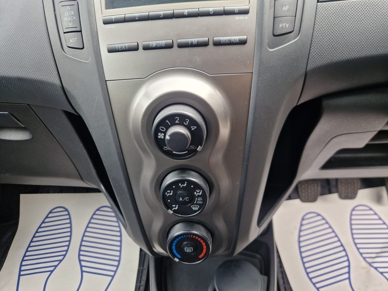 Toyota Yaris  Silver #17