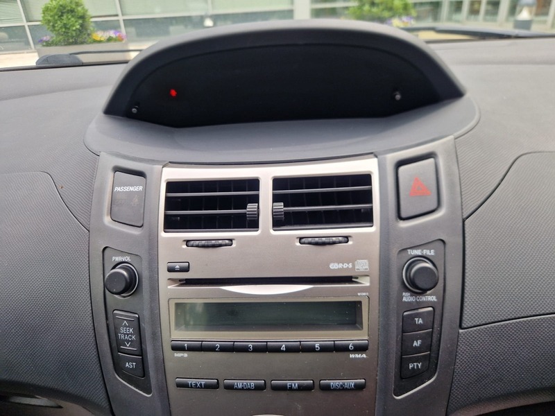 Toyota Yaris  Silver #11