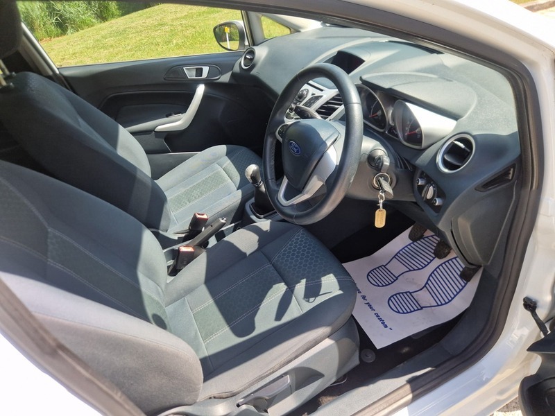 Ford Fiesta 1.4 Titanium Pink #11