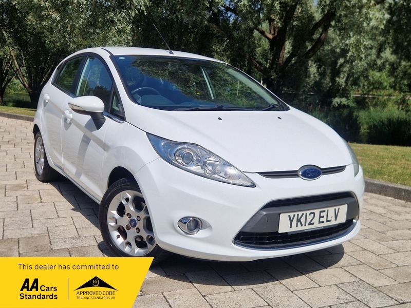 Ford Fiesta 1.4 Titanium Pink #1
