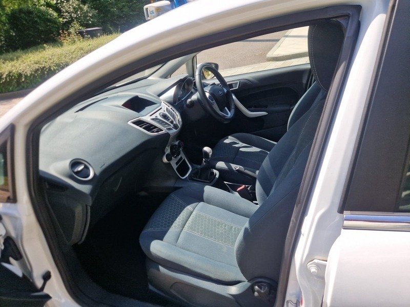 Ford Fiesta 1.4 Titanium Pink #10
