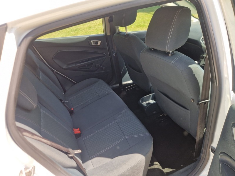 Ford Fiesta 1.4 Titanium Pink #12