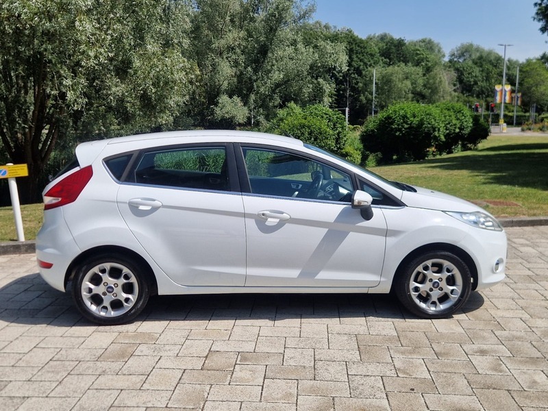 Ford Fiesta 1.4 Titanium Pink #6