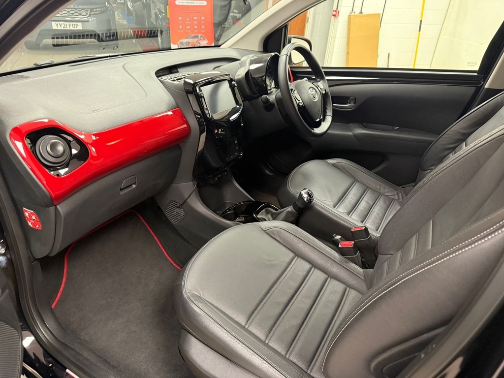 Toyota Aygo 1.0 Vvt-i X-clusiv Full Leather- Low Miles Black #6