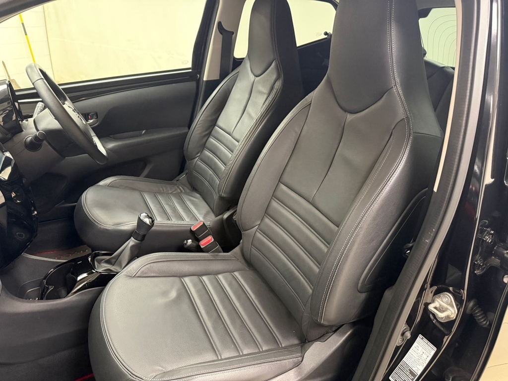 Toyota Aygo 1.0 Vvt-i X-clusiv Full Leather- Low Miles Black #2