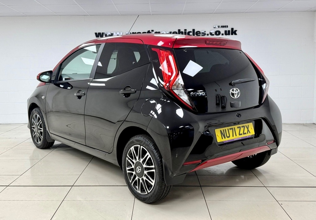 Toyota Aygo 1.0 Vvt-i X-clusiv Full Leather- Low Miles Black #3