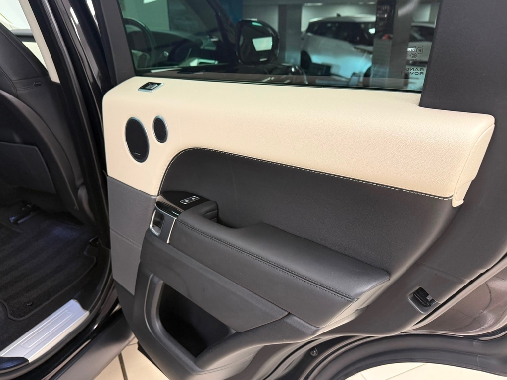 Land Rover Range Rover Sport 3.0 D300 Hse Silver Black #29