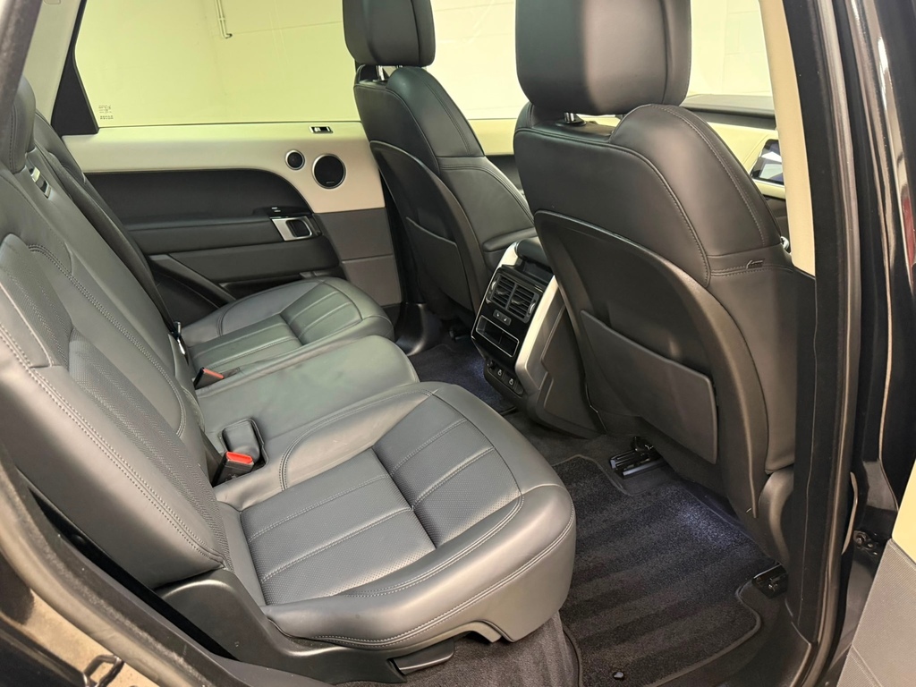 Land Rover Range Rover Sport 3.0 D300 Hse Silver Black #36