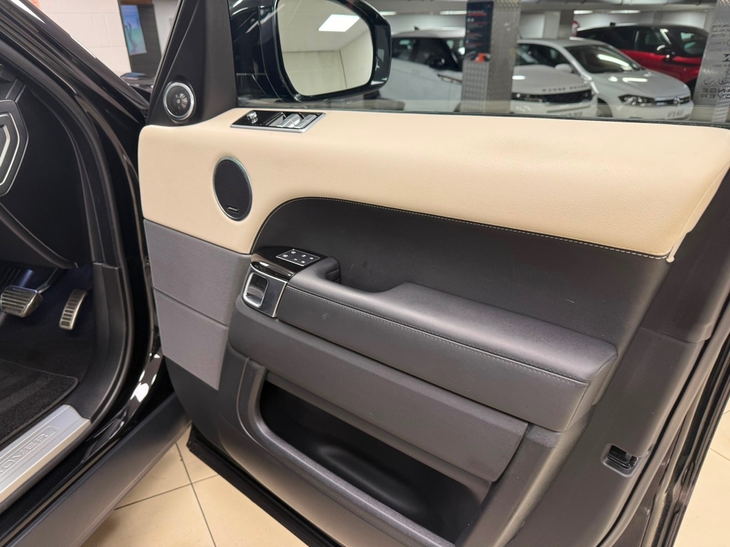 Land Rover Range Rover Sport 3.0 D300 Hse Silver Black #25