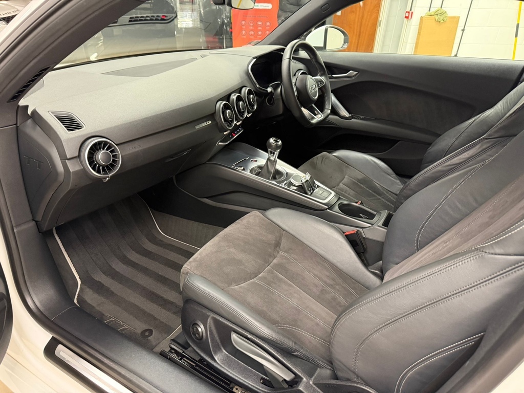 Audi TT 2.0 Tdi Ultra S Line White #6