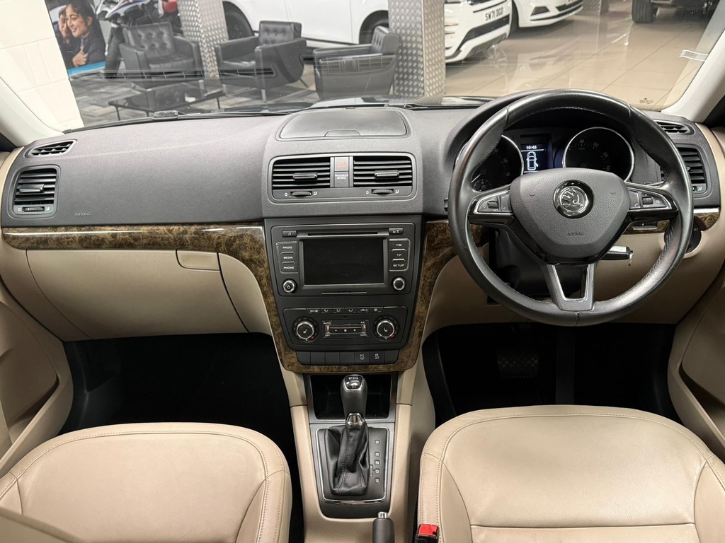 Skoda Yeti Hatchback Green #10