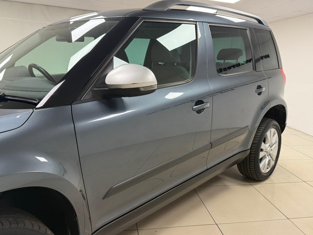 Skoda Yeti Hatchback Green #25
