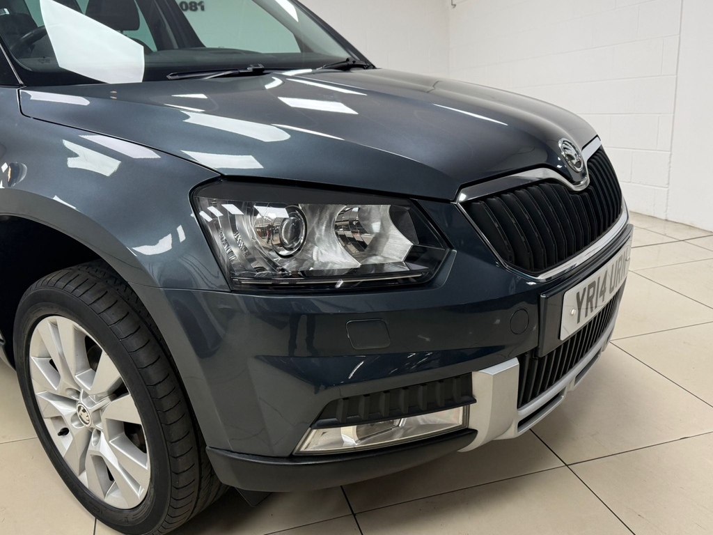 Skoda Yeti Hatchback Green #17