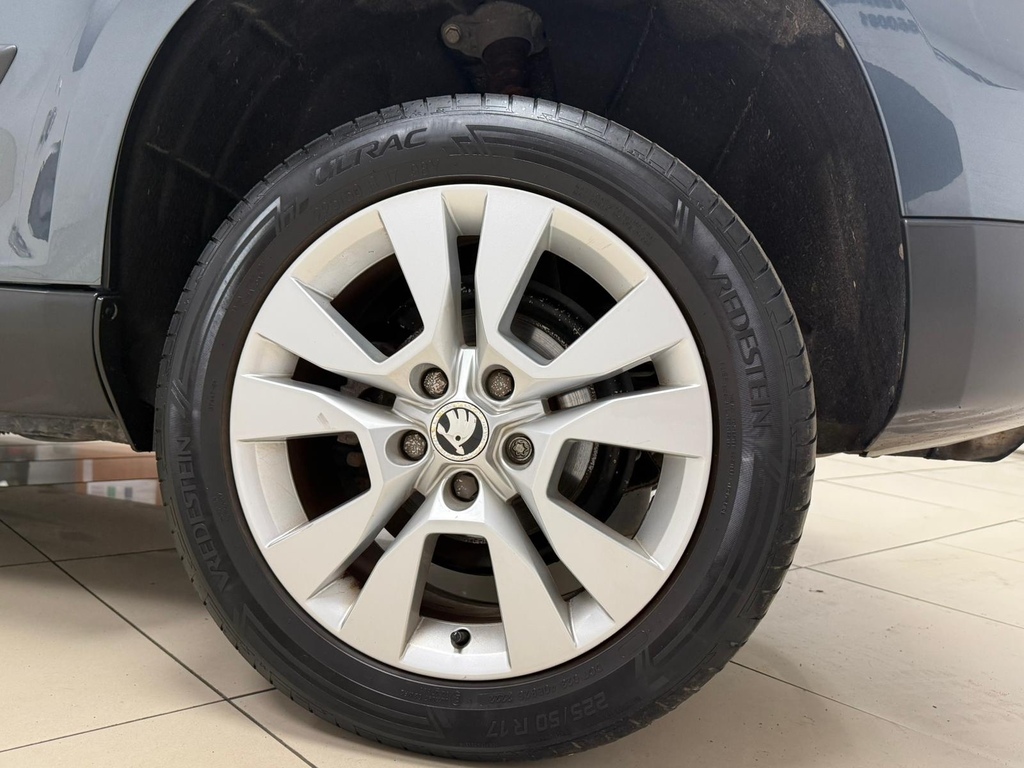 Skoda Yeti Hatchback Green #27
